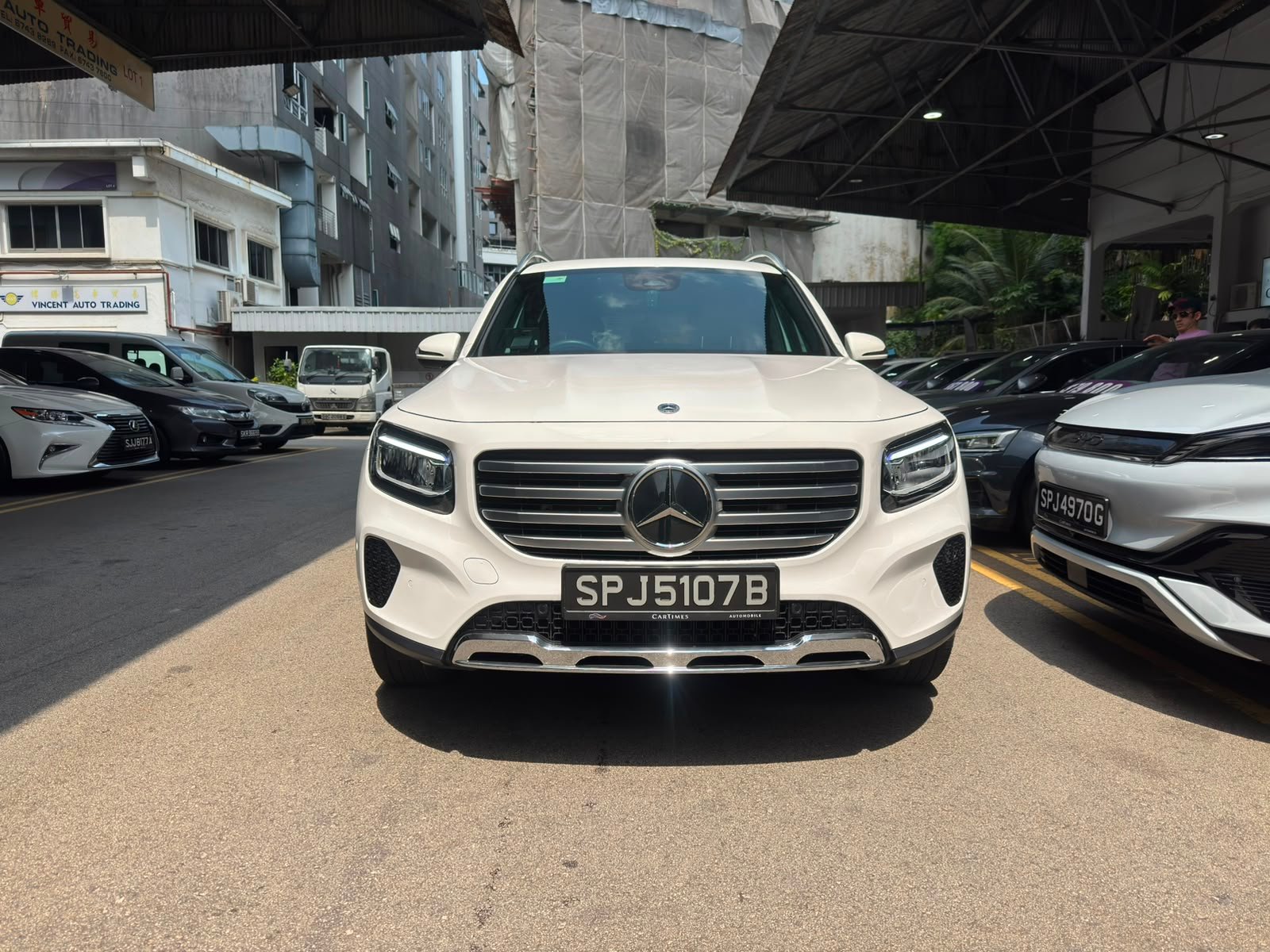 Mercedes-Benz GLB180 Progressive Line photo 3